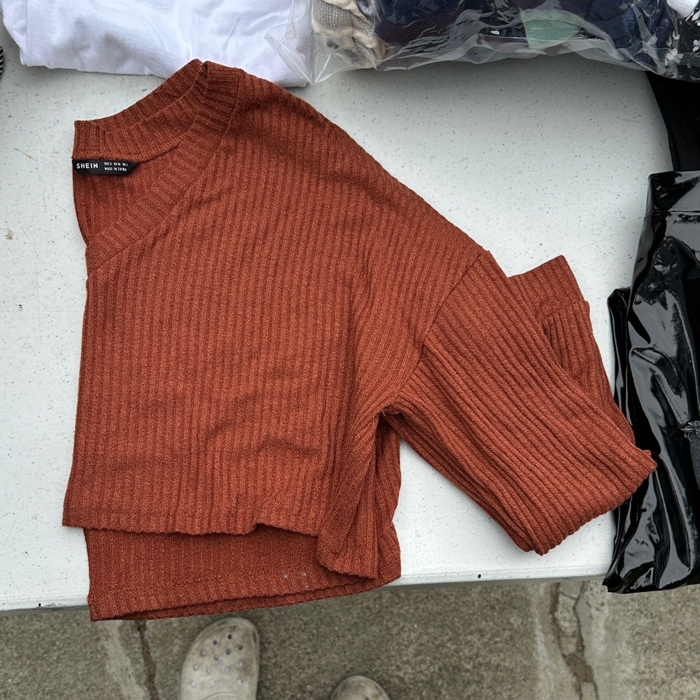 SHEIN Rust Ribbed Crop Top